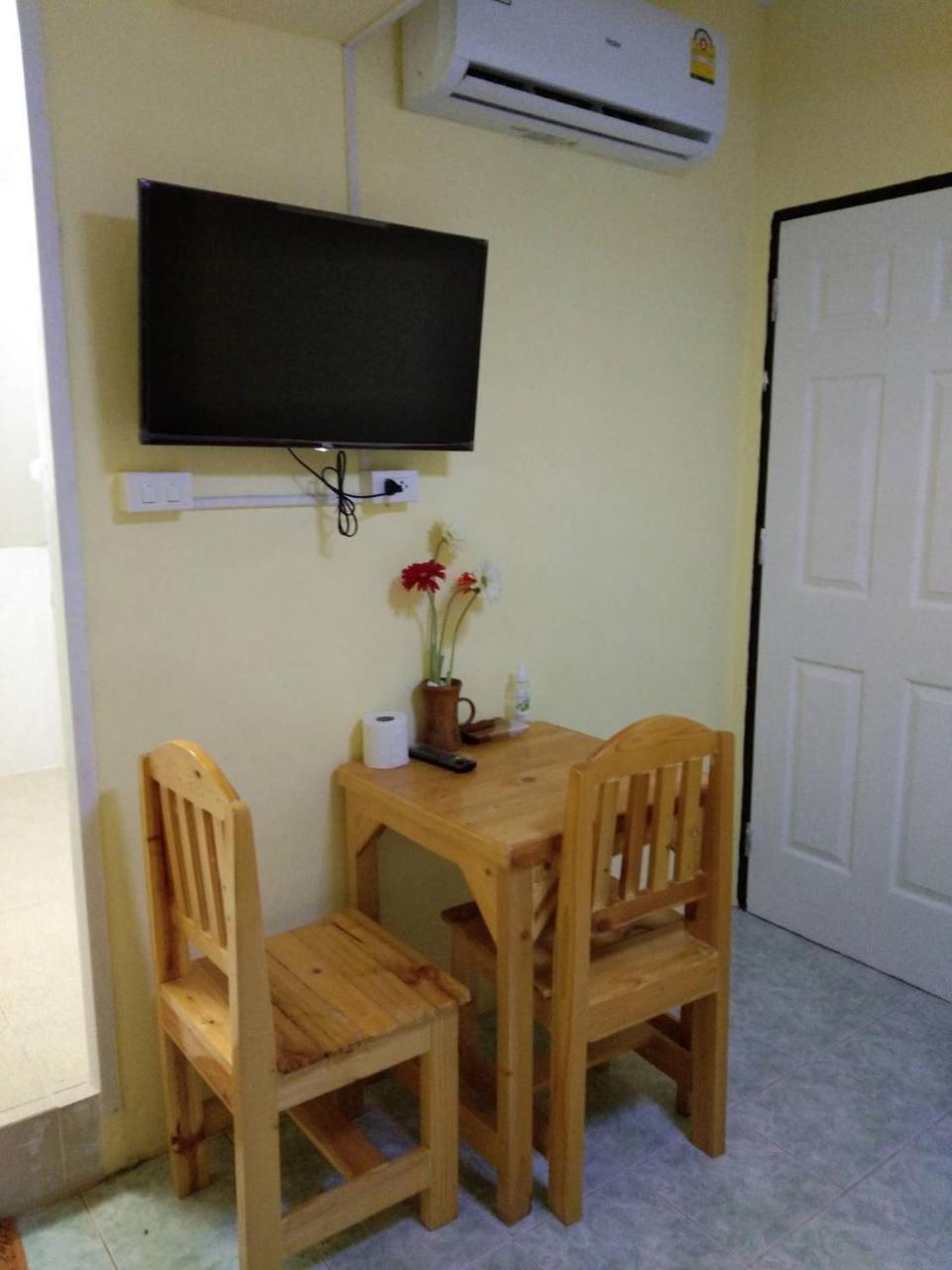 D House Hostel Бангкок Екстер'єр фото